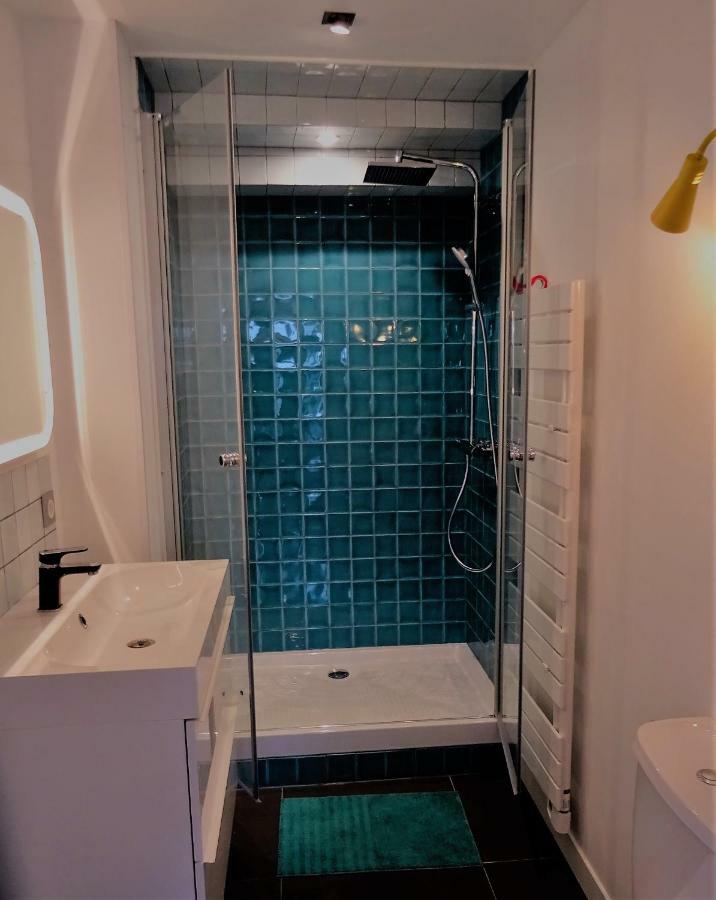 Appartement spacieux avec une vue sur Tours  Extérieur photo